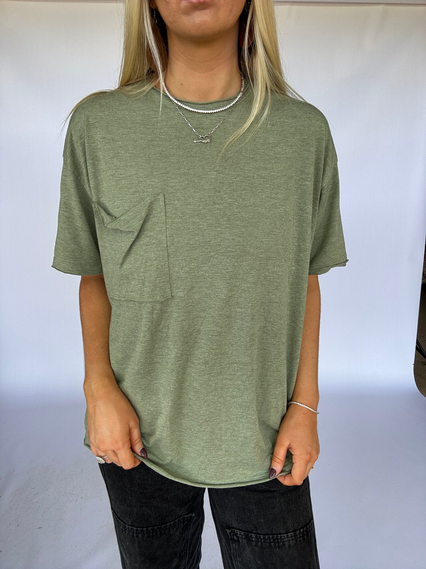 Oversized Boyfriend Basic Tee - Olive