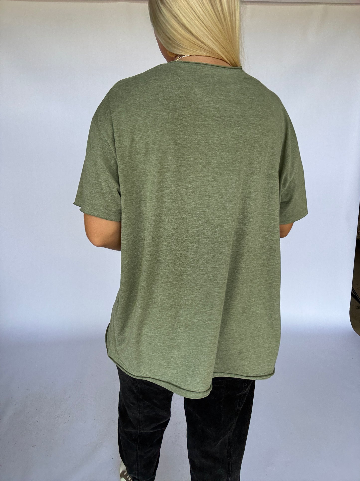 Oversized Boyfriend Basic Tee - Olive