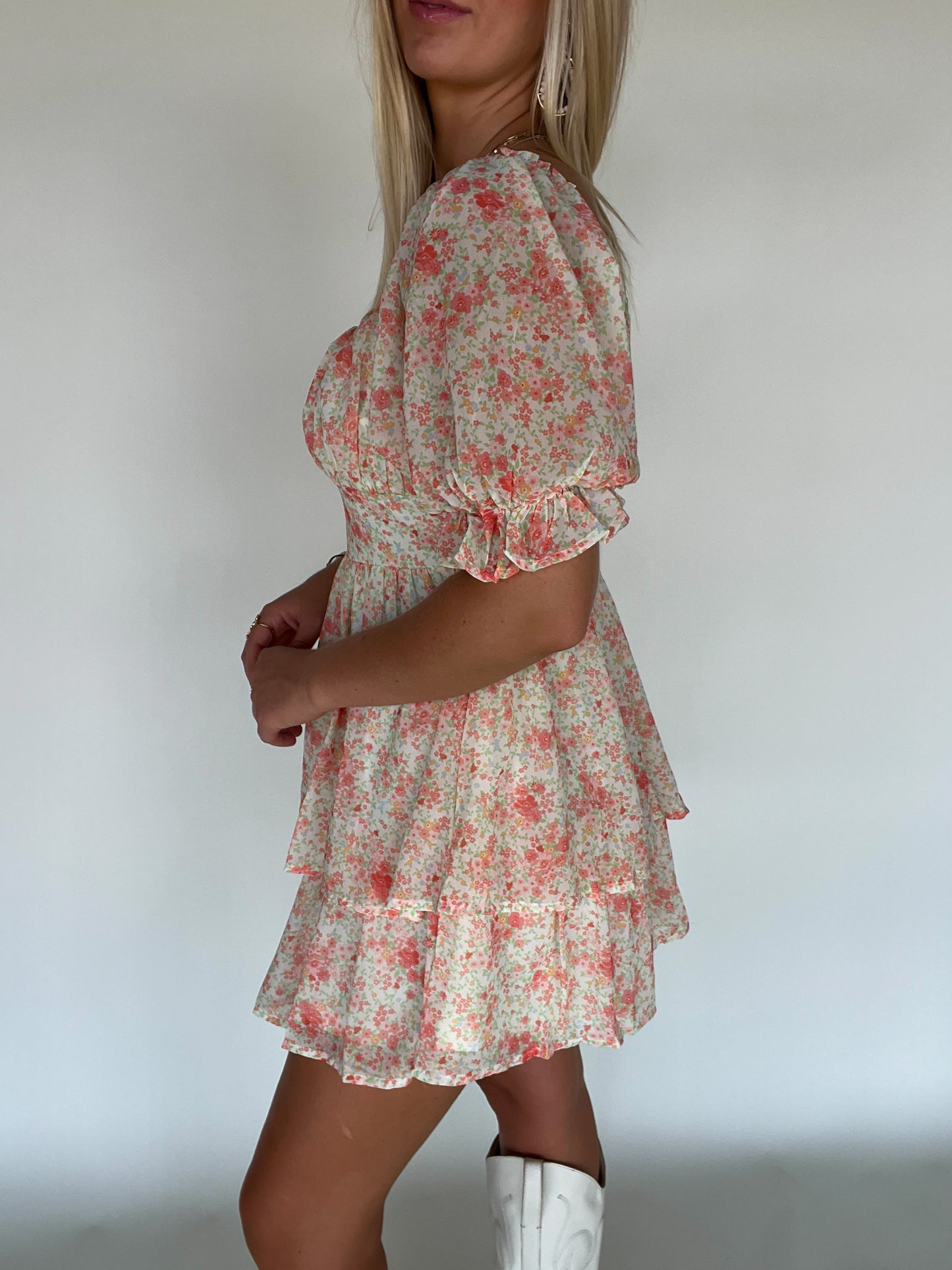 Sydney Floral Tiered Mini Dress - Ivory Peach