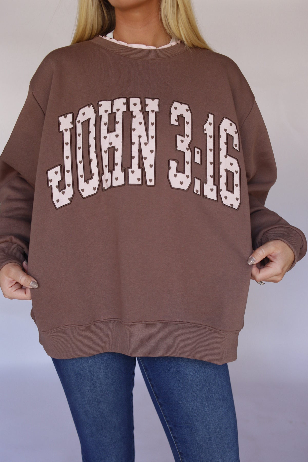 John 3:16 Mock Neck - Brown/Pink