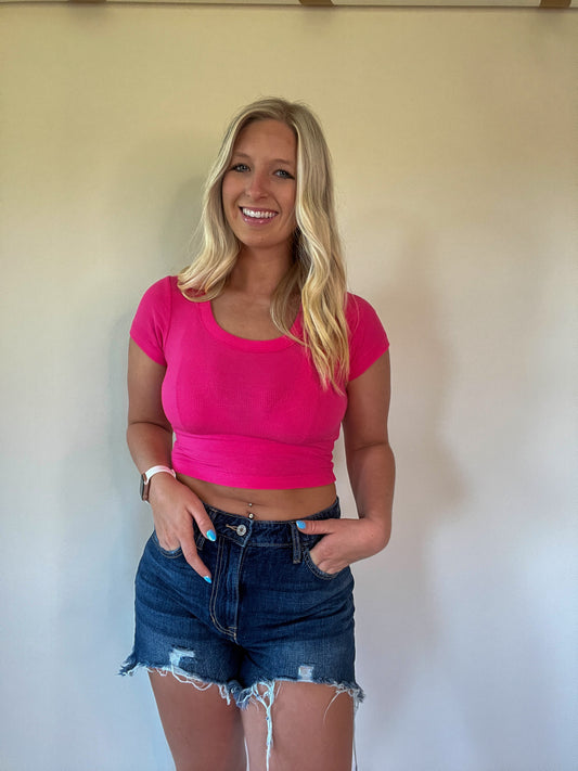 Decker Scoop Neck Tee - Fuschsia