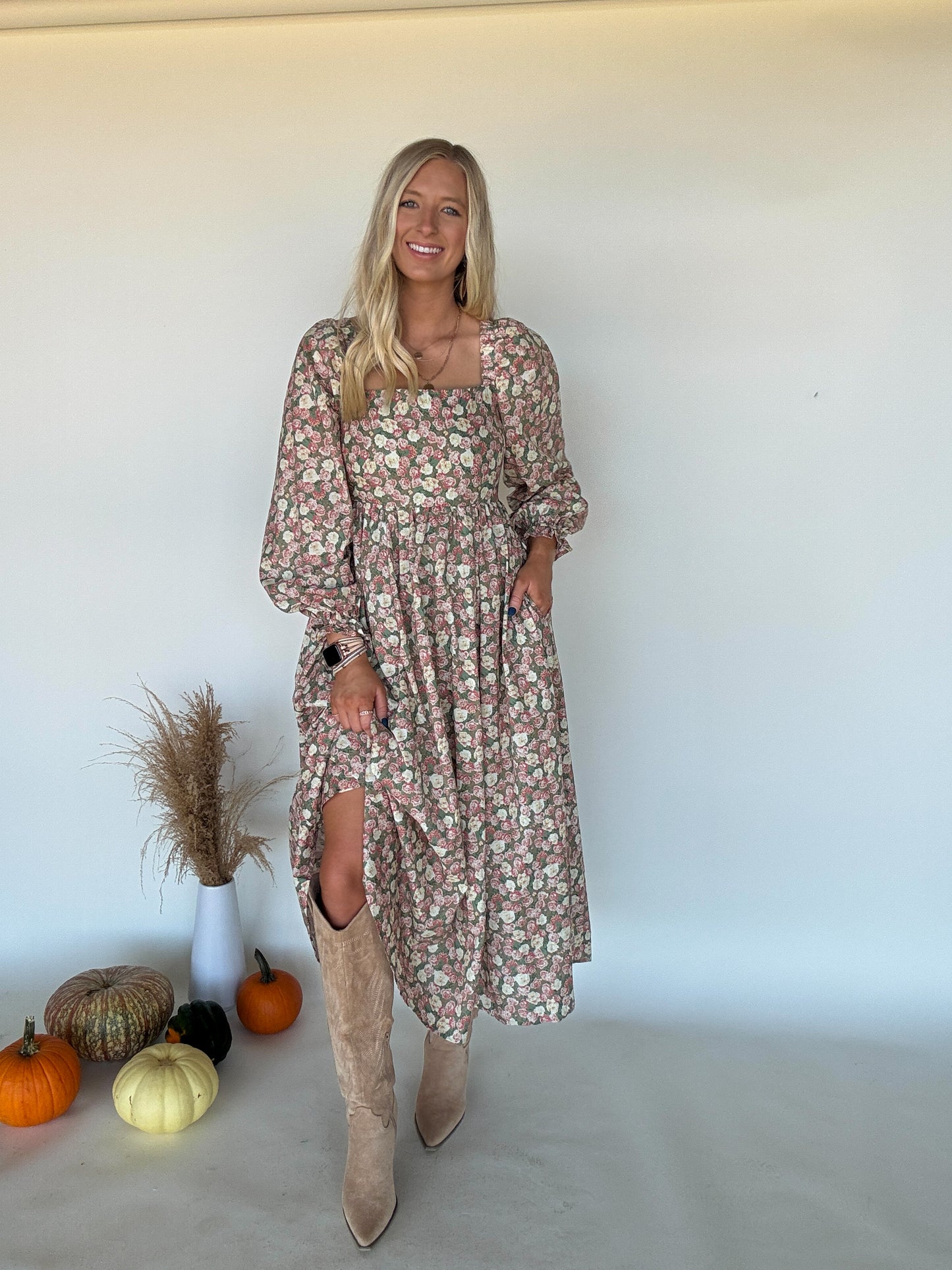 Bella Square Neck Floral Midi Dress