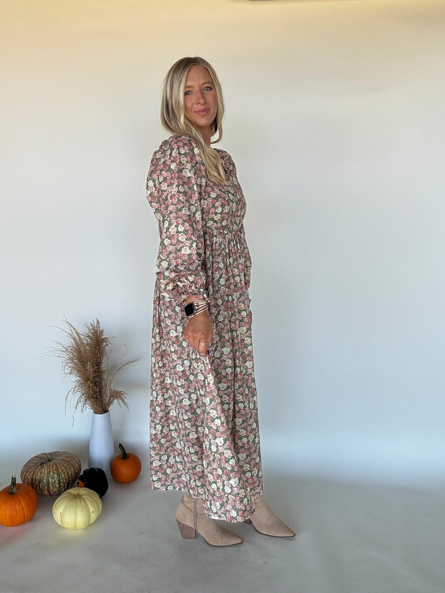 Bella Square Neck Floral Midi Dress