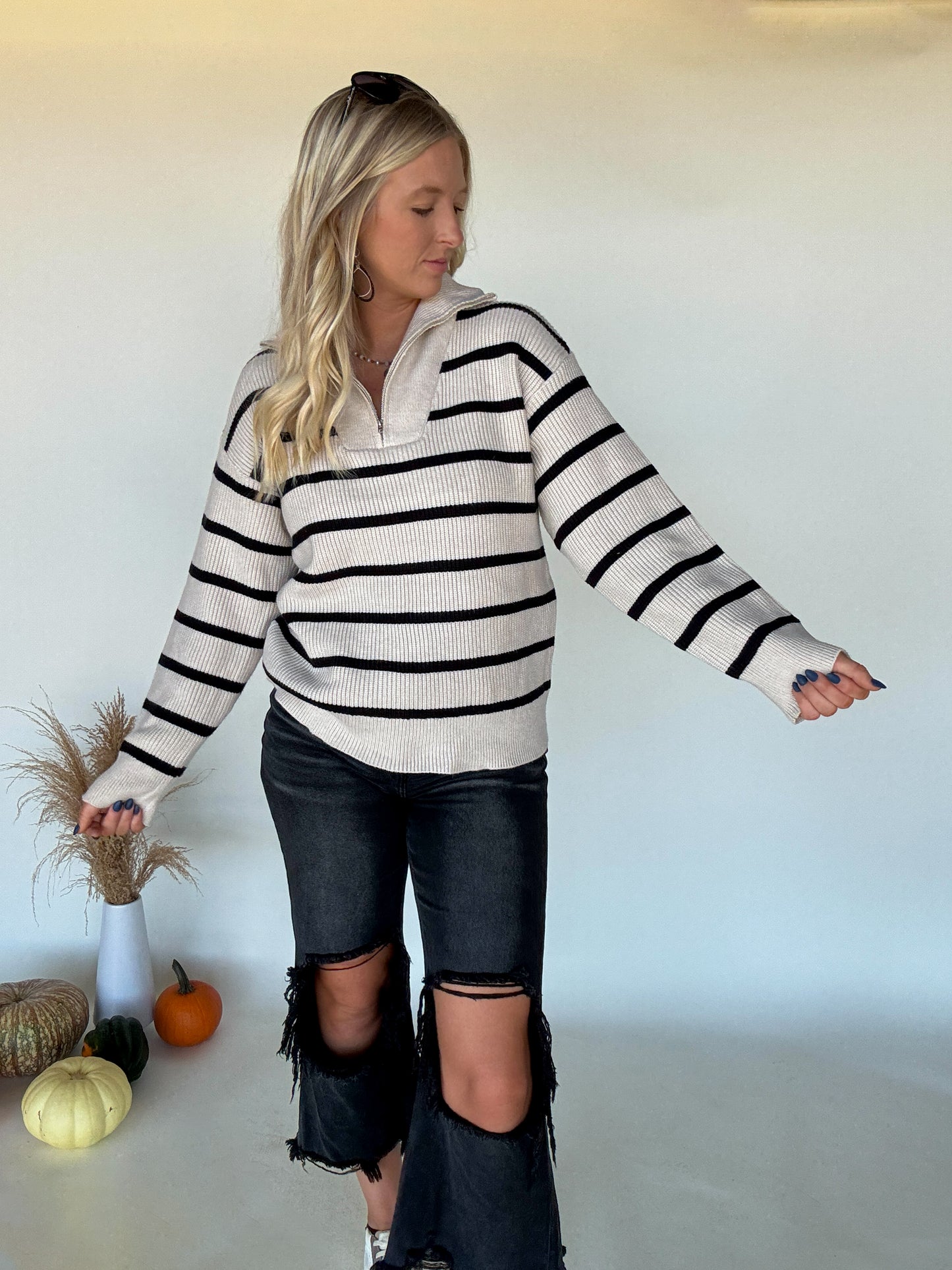 Ollie Striped Sweater - Creme/Black