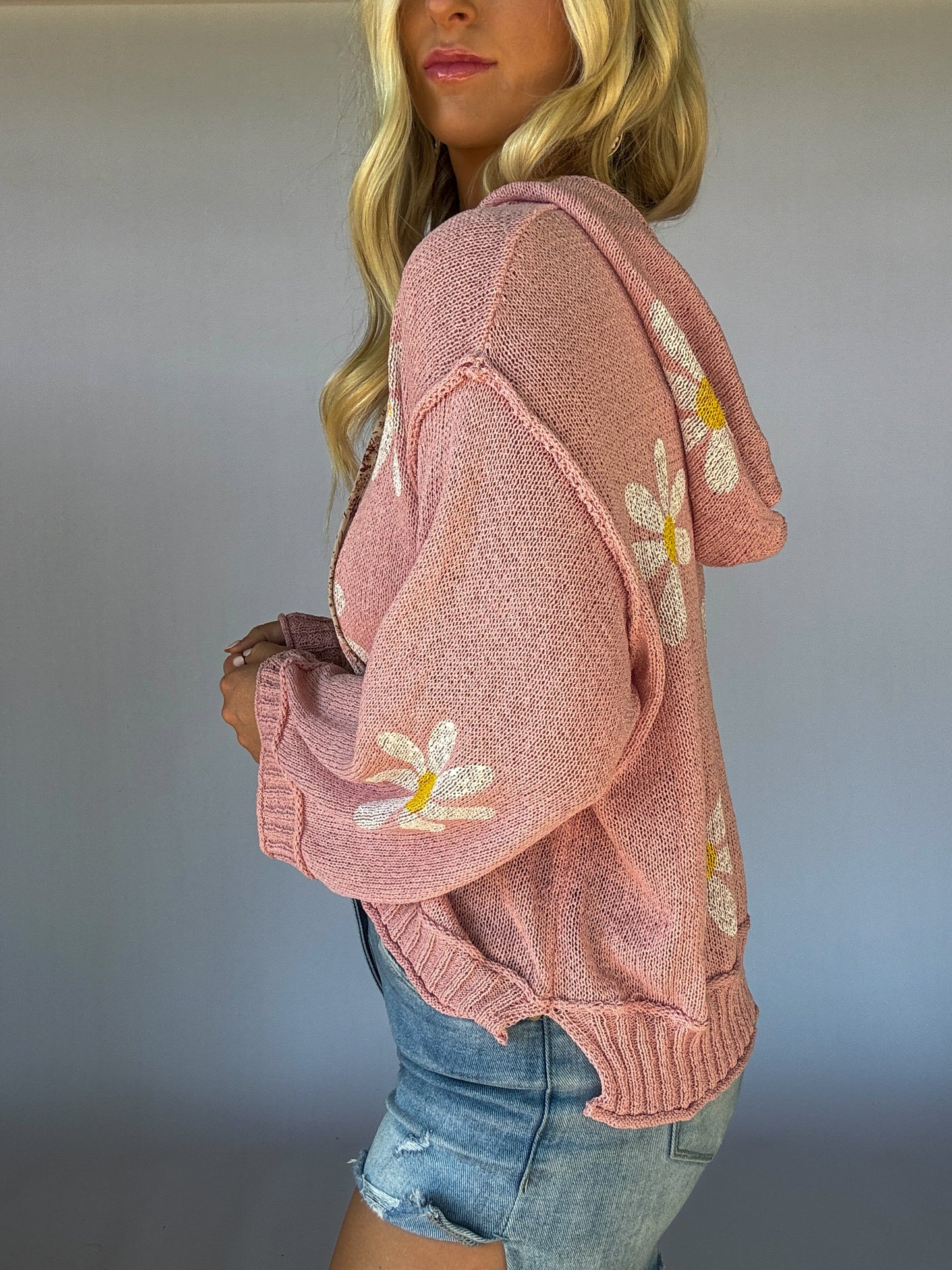 Golden Days Lightweight Sweater - Strawberry Milk