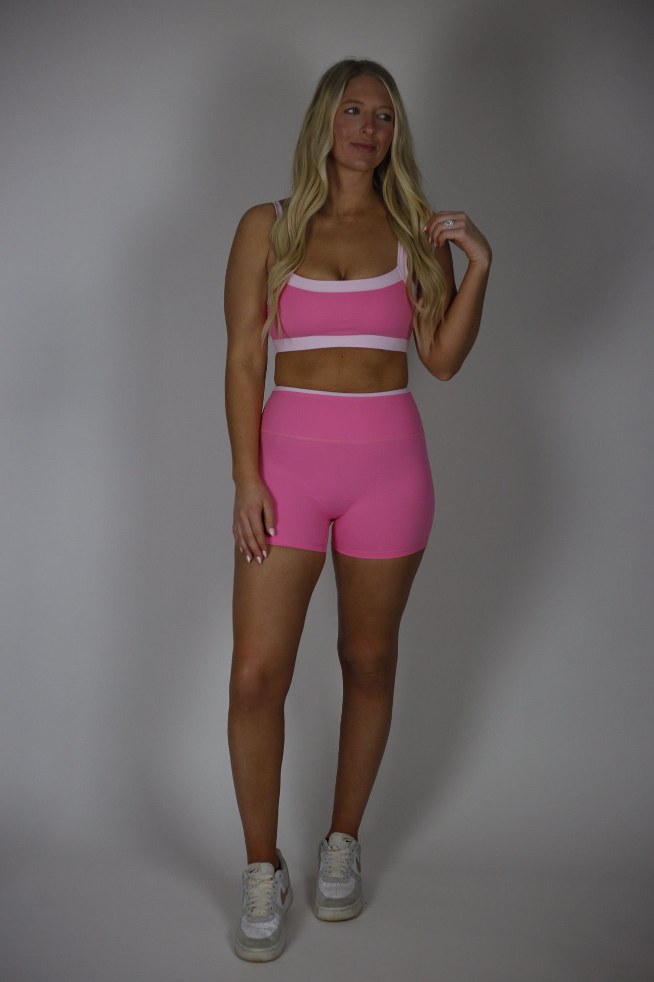 Colorpop Contrast Sports Bra - Hot Pink